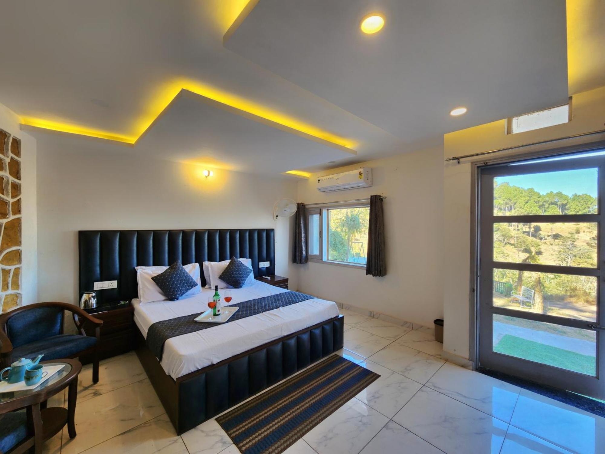 Pine Valley Resort Касаули Экстерьер фото