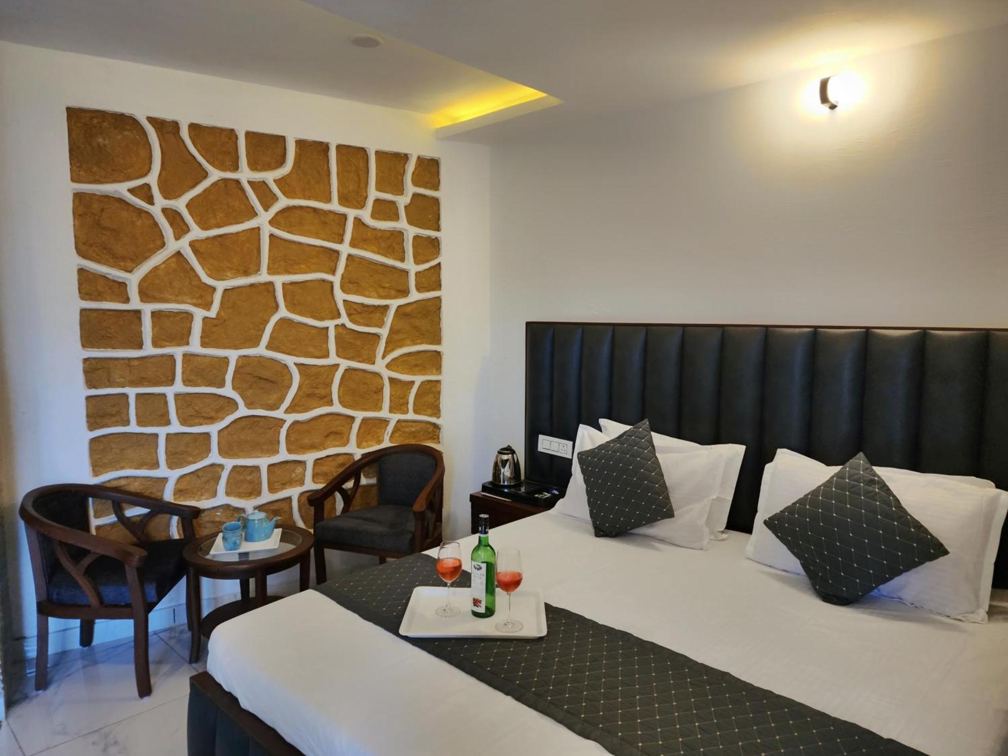 Pine Valley Resort Касаули Экстерьер фото