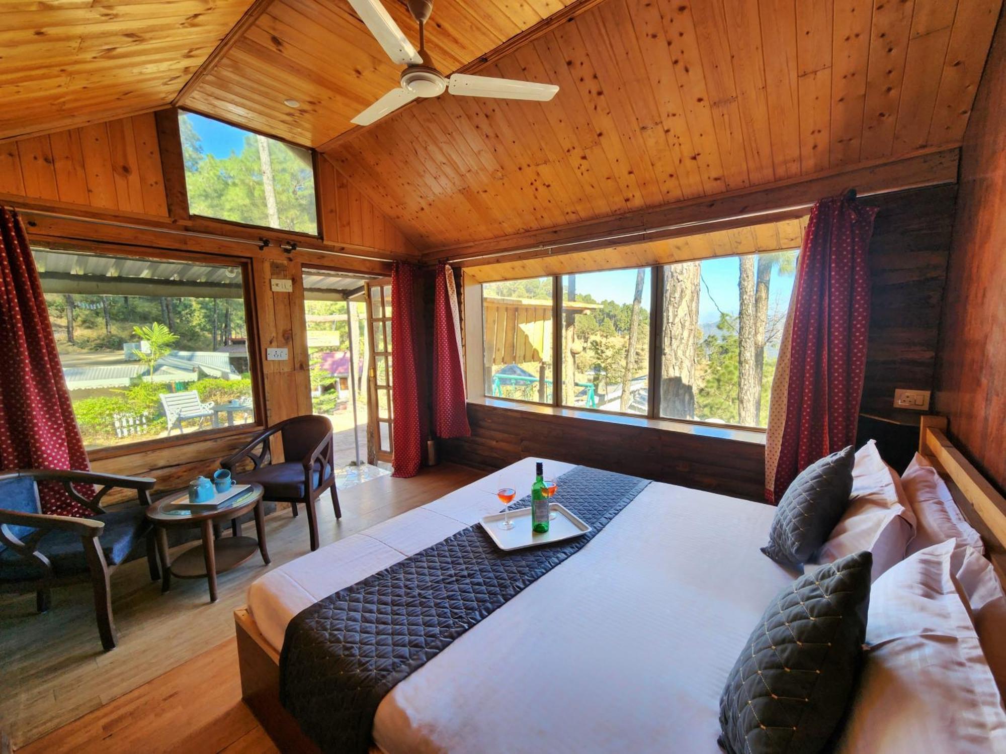 Pine Valley Resort Касаули Экстерьер фото