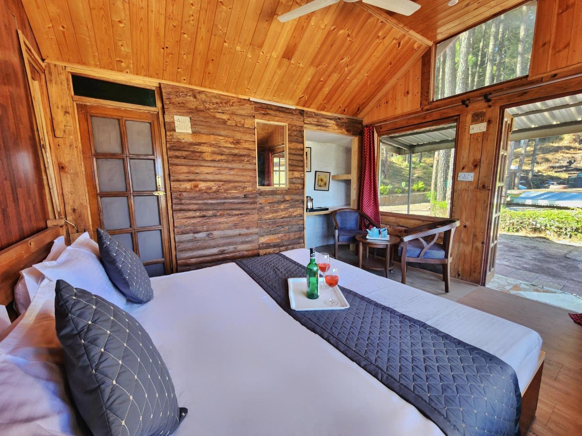 Pine Valley Resort Касаули Экстерьер фото